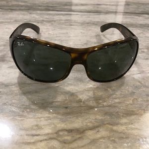 Rayban brown tortoiseshell sunglasses RB4097